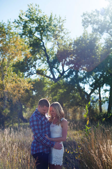 Engagement photos in the fall in Boulder, CO. - Kira Horvath Photography