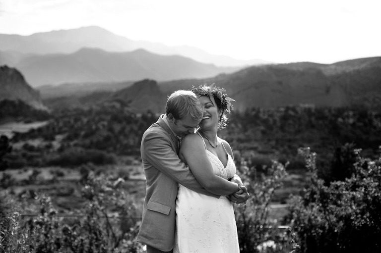 Portraits of the bride & groom with the Garden of the Gods in the background. - True North Photography Kira (Horvath) Vos