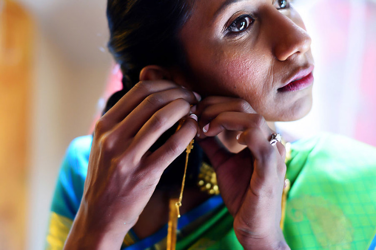 Bride and bridesmaids getting ready for an Indian wedding at the Wild Basin Lodge in Colorado- Kira (Horvath) Vos Photography