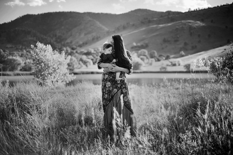 Natural family portrait photographer in Colorado.- True North Photography Kira Vos (Horvath)